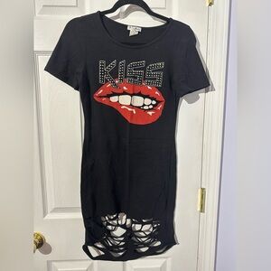 Black Graphic Tee Dress with Red Lips Design LARGE